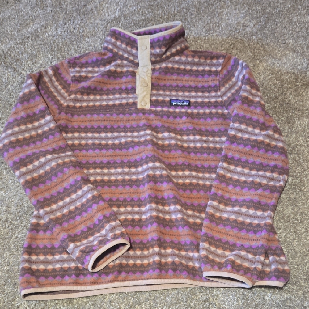 Patagonia Purple and Tan Fleece Pullover